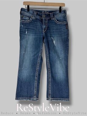 SILVER JEANS CO Women’s Size 30 Denim Suki Surplus Capri Fit Stretch Destructed